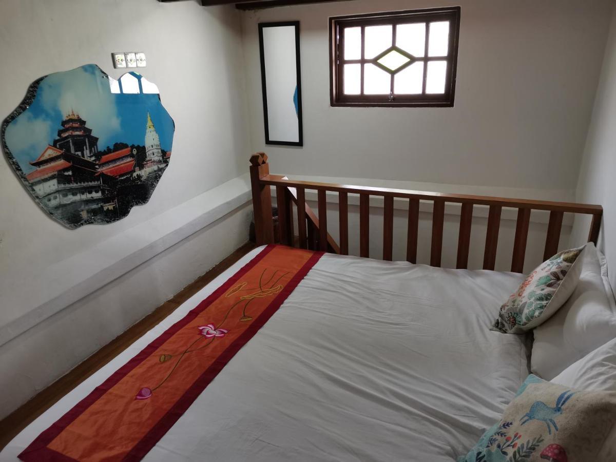 Rangoon Residences + George Town Bagian luar foto